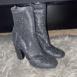 Laurence Decade ankle boots